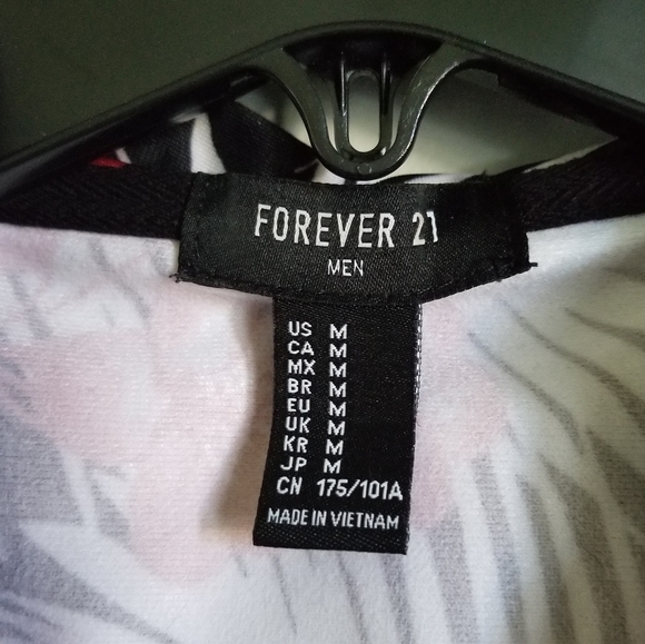 Forever 21 Men's Zip Up - Picture 3 of 3